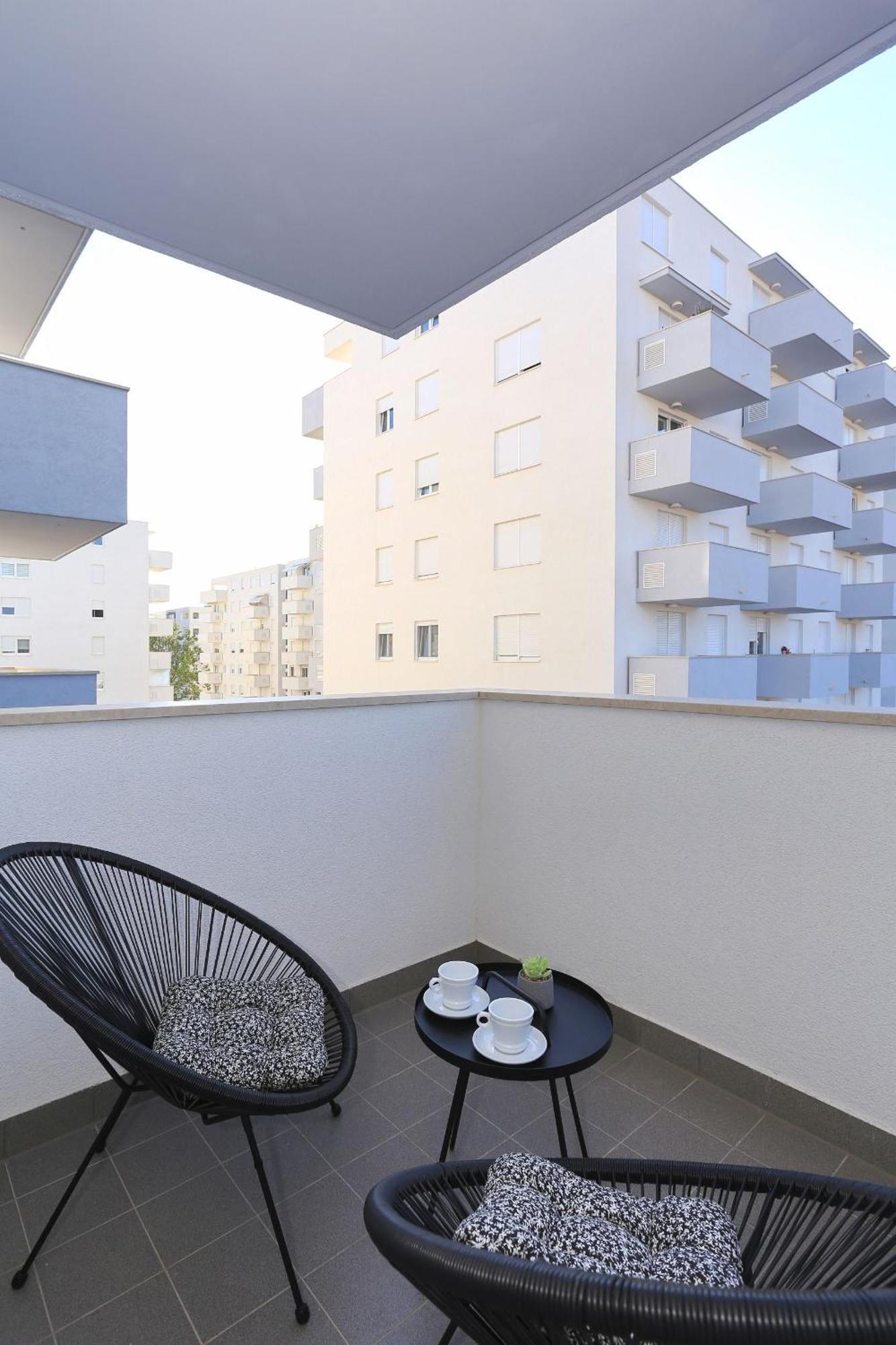 Barbara With Private Parking In The Garage Apartamento Zadar Exterior foto